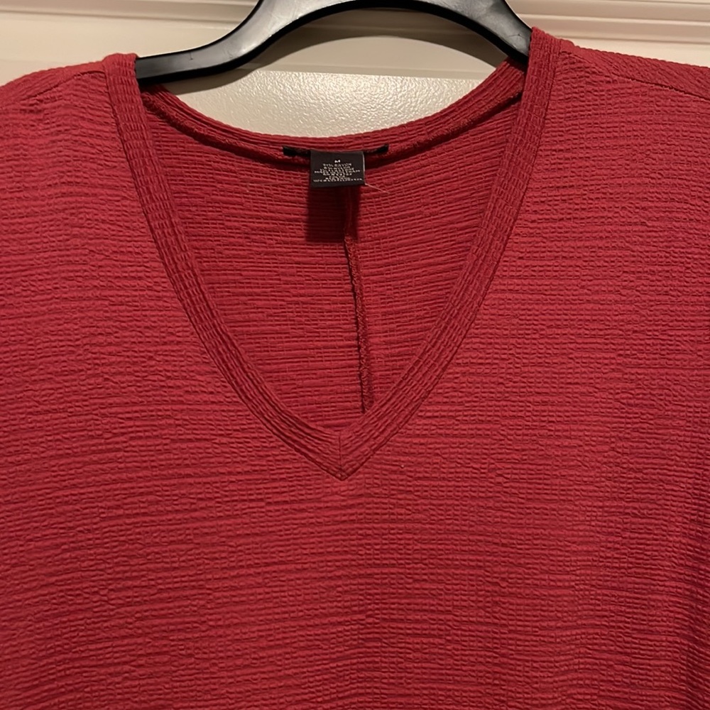 Soft Red Top - Picture 2 of 5